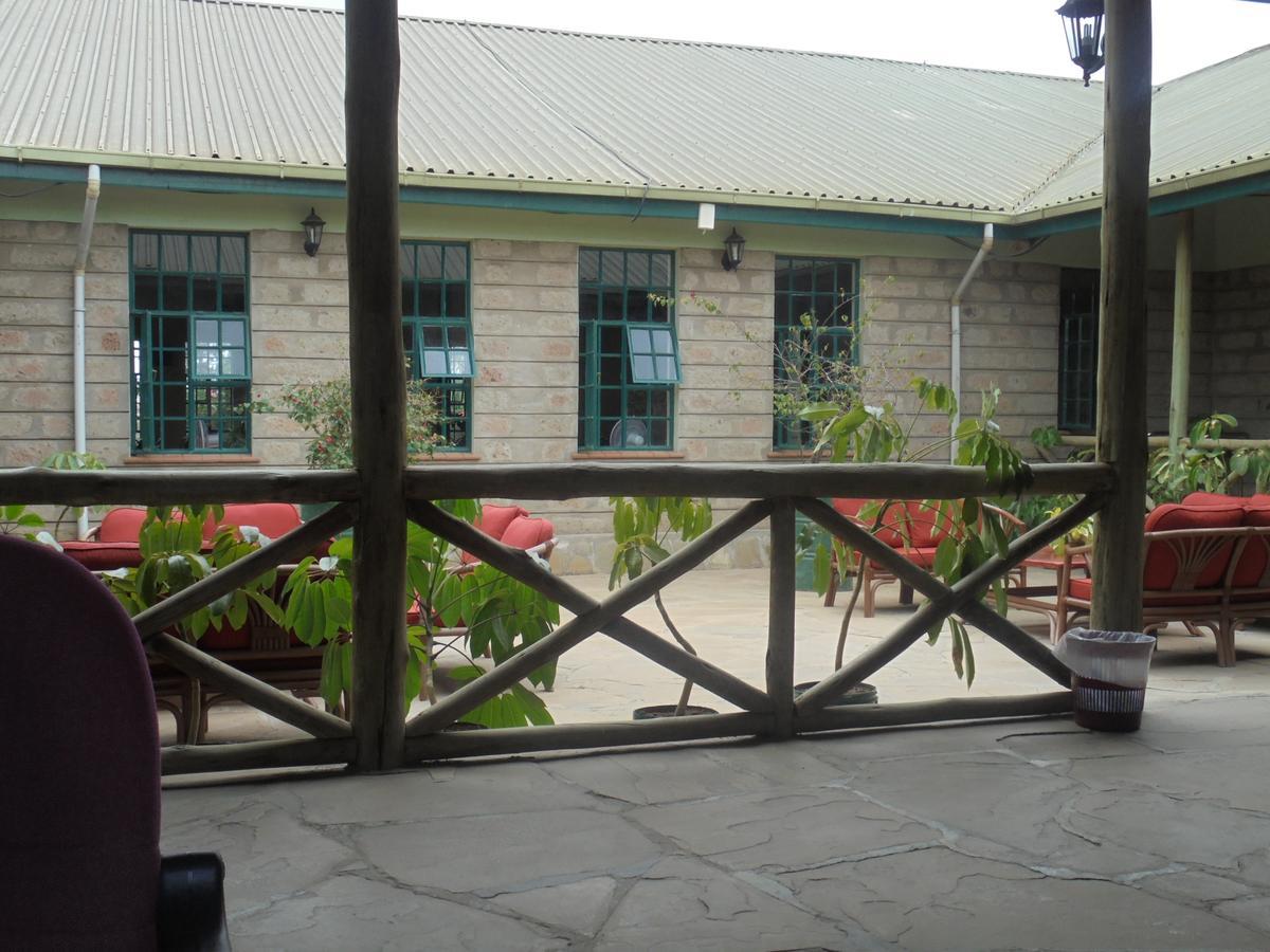 Athi River Maanzoni Lodge Limited מראה חיצוני תמונה