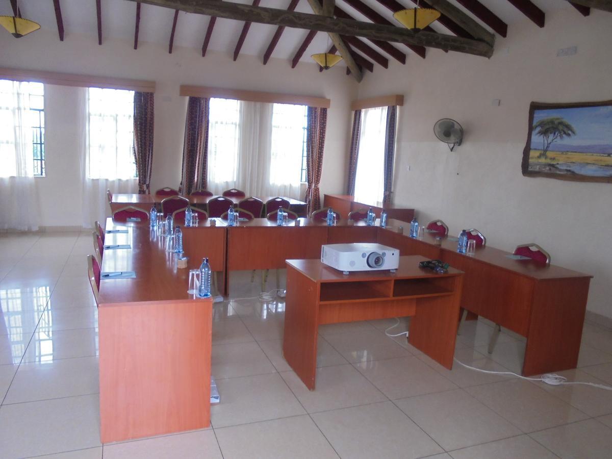 Athi River Maanzoni Lodge Limited מראה חיצוני תמונה