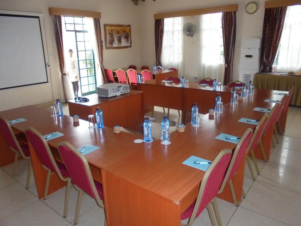 Athi River Maanzoni Lodge Limited מראה חיצוני תמונה